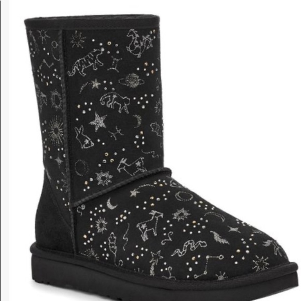 BNIB Ugg Zodiac Classic Short Boot. Black. Size 7